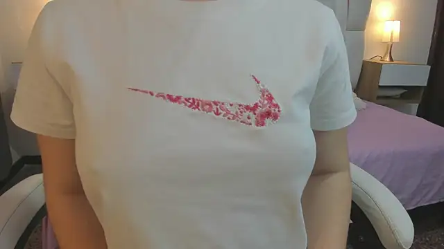 mask red girl online show from March 10, 12:42 pm