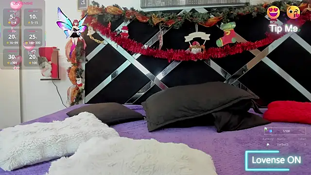 mask red girl online show from December 4, 12:59 pm