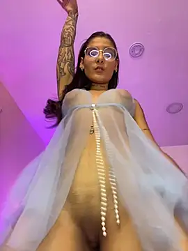 LauraRaider online show from February 27, 7:46 pm