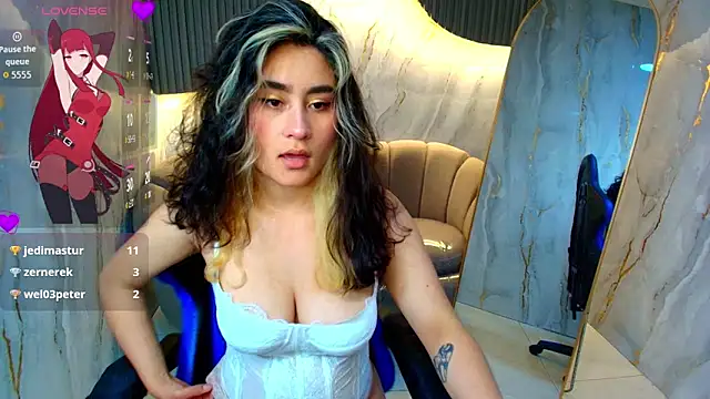 sofi r  online show from December 21, 9:15 pm