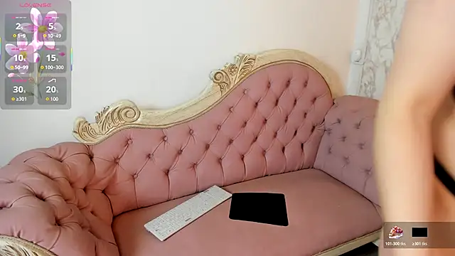 Snapshot of Mysterius_Woman chatting on December 3, 1:21 pm Mysterius Woman online show from December 3, 1:21 pm