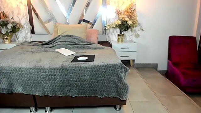 Mysterius Woman online show from March 19, 11:10 am