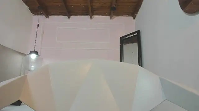 Izelevans online show from April 6, 10:05 am