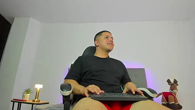 bry hill online show from November 25, 1:33 pm