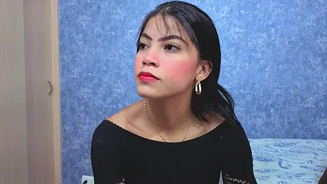 Snapshot of Malia_fox chatting on June 21, 5:41 pm Malia fox online show from June 21, 5:41 pm