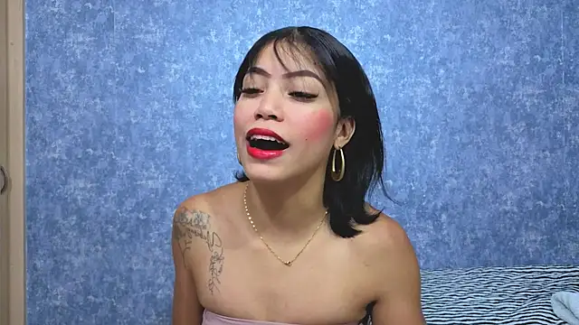 Snapshot of Malia_fox chatting on July 18, 5:21 pm Malia fox online show from July 18, 5:21 pm