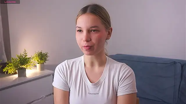 AmparoCilek online show from March 13, 9:09 pm