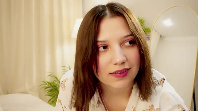 Snapshot of KareenGrilli chatting on November 29, 8:36 am KareenGrilli online show from November 29, 8:36 am