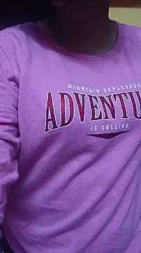 SameeraReddy19 online show from February 2, 2:43 am