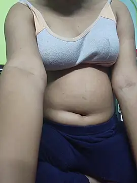 SameeraReddy19 online show from February 24, 1:01 pm