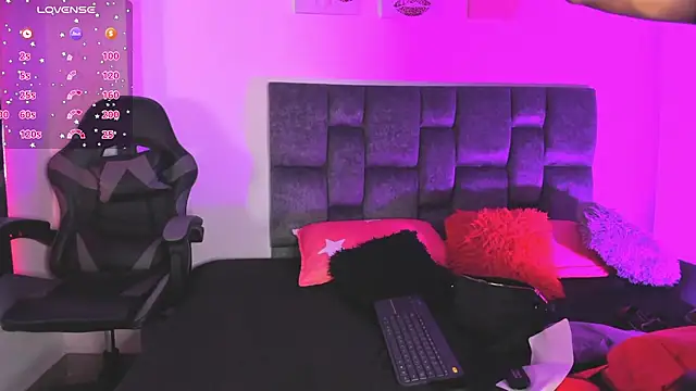 ValeryTs1 online show from April 8, 6:31 pm