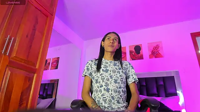 ValeryTs1 online show from May 10, 6:32 pm