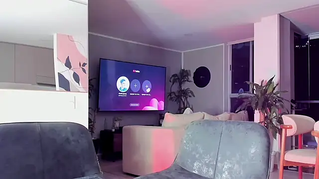 Valenthino Salvatore online show from February 17, 11:35 pm