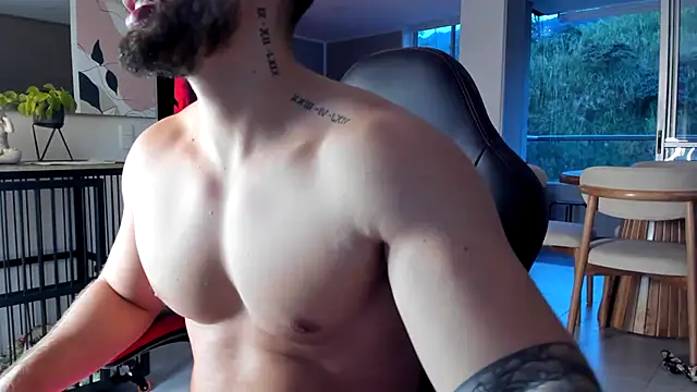 Snapshot of Valenthino_Salvatore chatting on July 15, 11:23 pm Valenthino Salvatore online show from July 15, 11:23 pm