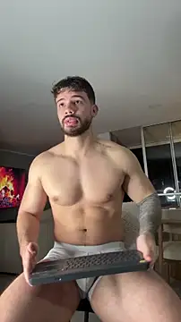 Valenthino Salvatore online show from March 11, 3:33 am