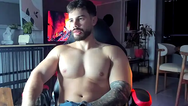 Snapshot of Valenthino_Salvatore chatting on June 15, 11:37 pm Valenthino Salvatore online show from June 15, 11:37 pm