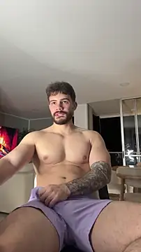 Valenthino Salvatore online show from March 16, 5:44 am