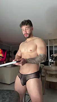 Valenthino Salvatore online show from March 6, 3:12 am