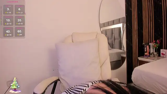 amaia santini online show from December 4, 7:13 pm