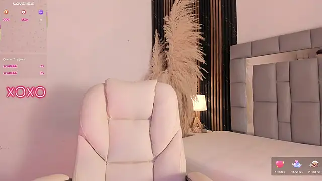 amaia santini online show from April 14, 6:57 pm