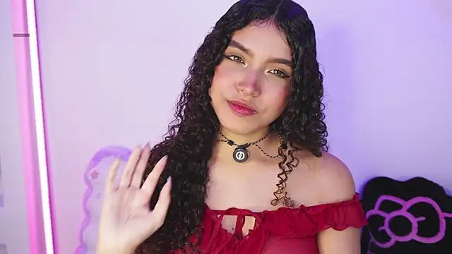 EloiseSweetxx online show from April 8, 12:50 pm