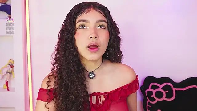 EloiseSweetxx online show from March 27, 1:01 pm