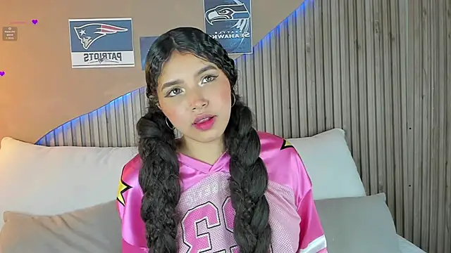 EloiseSweetxx online show from February 8, 7:11 pm