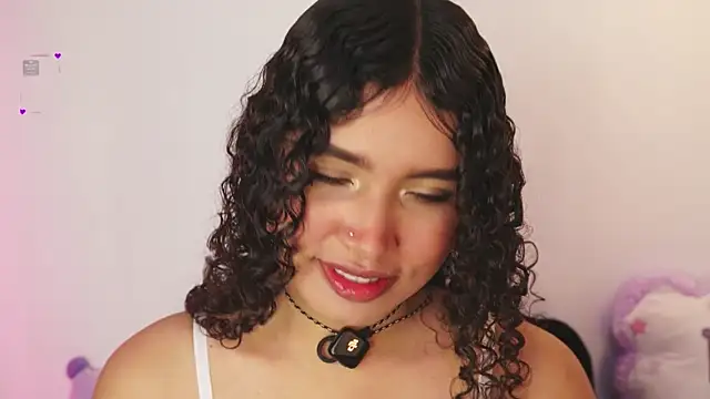 EloiseSweetxx online show from April 14, 1:16 pm