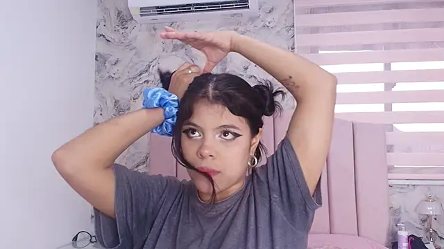 katsumi yan online show from December 14, 7:30 pm