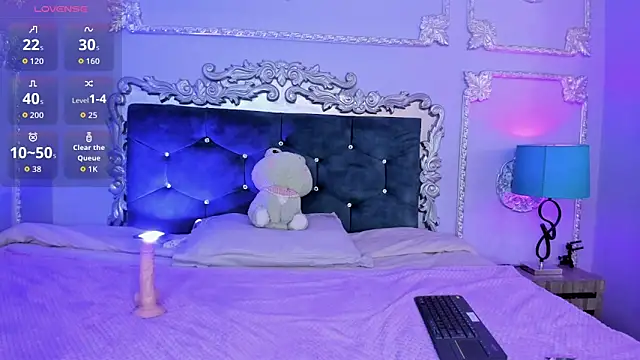 Snapshot of DhaliaRosse chatting on February 27, 3:51 am DhaliaRosse online show from February 27, 3:51 am