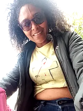 Snapshot of MaayaFonseca chatting on December 16, 5:39 pm MaayaFonseca online show from December 16, 5:39 pm