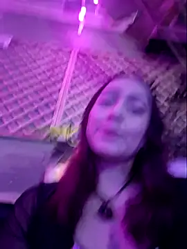 Snapshot of Eveeelyn25 chatting on February 8, 1:25 am Eveeelyn25 online show from February 8, 1:25 am