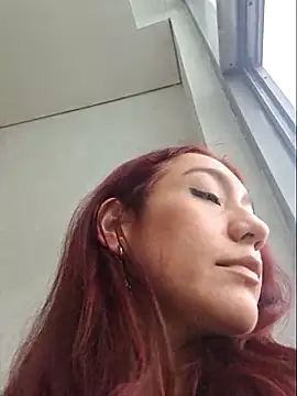 Eveeelyn25 online show from April 21, 8:59 pm