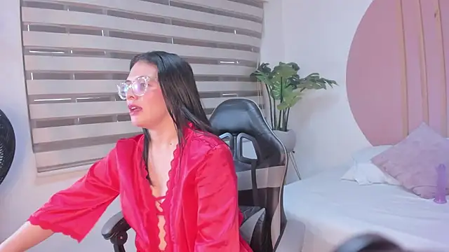 samantha loughty online show from December 2, 7:15 pm