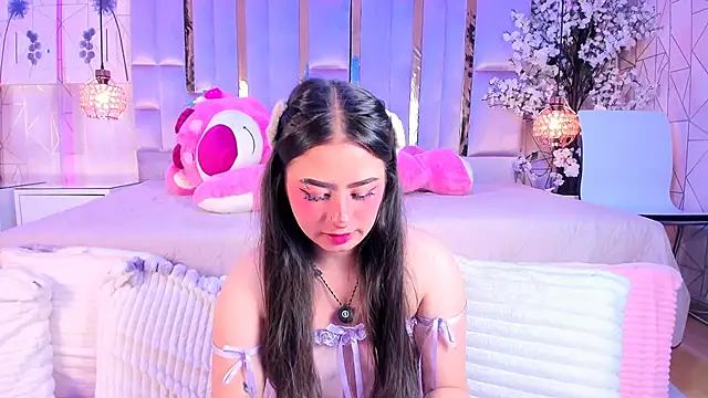 Naomistart online show from June 12, 5:49 am