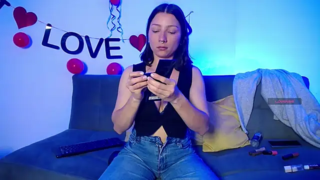 sansa stark love online show from February 21, 9:28 pm