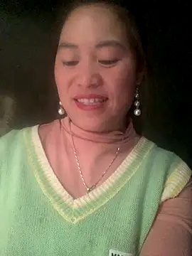 Snapshot of hotel222 chatting on November 23, 4:00 am hotel222 online show from November 23, 4:00 am