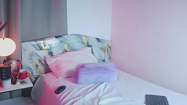 EmmaDembers online show from November 29, 6:52 pm