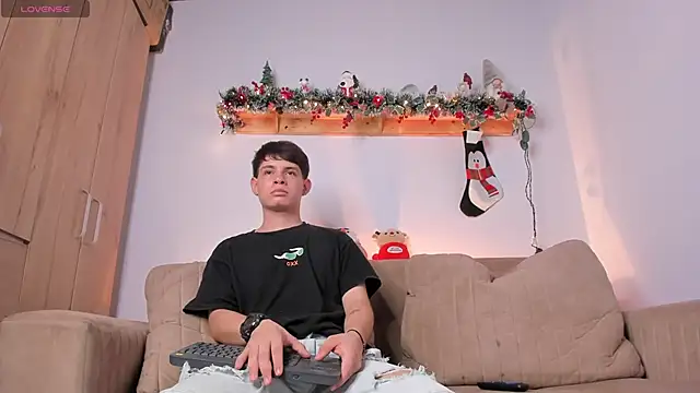 steveen universe28 online show from November 27, 12:22 am