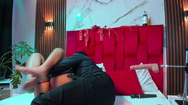 Snapshot of lilith-Y-Asmodeo chatting on February 25, 7:36 pm lilith-Y-Asmodeo online show from February 25, 7:36 pm