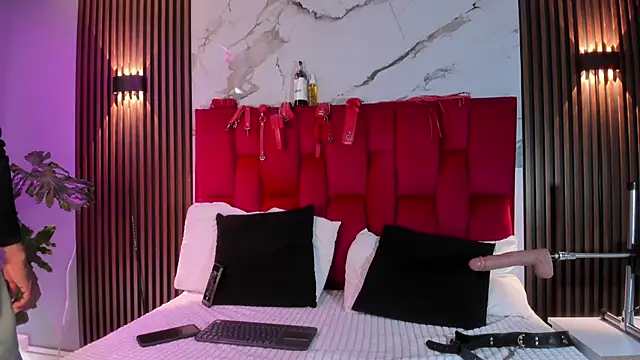 Snapshot of lilith-Y-Asmodeo chatting on February 23, 7:47 pm lilith-Y-Asmodeo online show from February 23, 7:47 pm