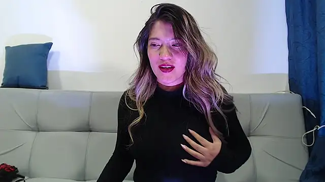 Snapshot of hanna__jones7 chatting on December 3, 2:34 am hanna jones7 online show from December 3, 2:34 am