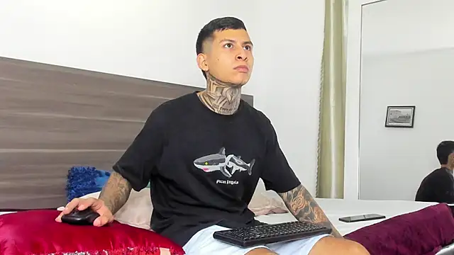 Andrew sanders68 online show from November 28, 3:39 am