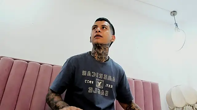 Andrew sanders68 online show from December 21, 3:41 am