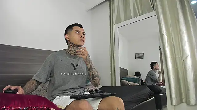 Andrew sanders68 online show from December 19, 3:10 am