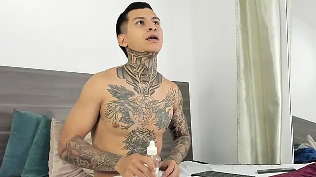 Andrew sanders68 online show from December 16, 3:22 am