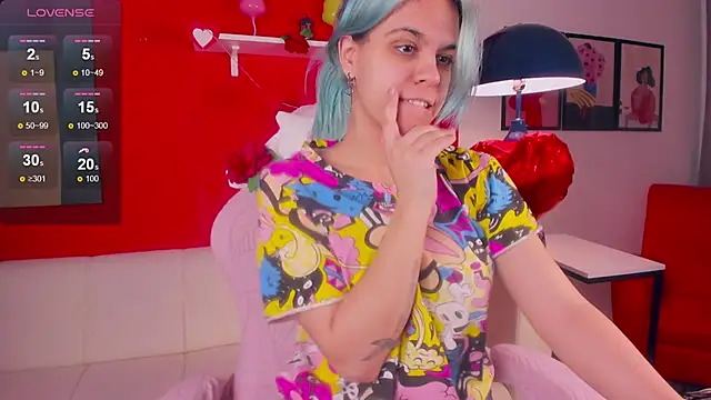 Snapshot of LiraBelle chatting on February 15, 3:07 am LiraBelle online show from February 15, 3:07 am