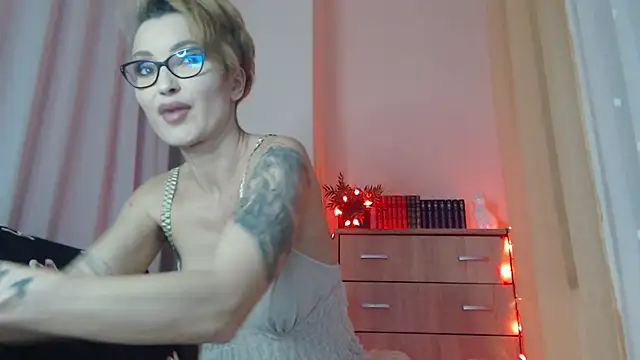 JADAPink    online show from April 8, 8:10 pm