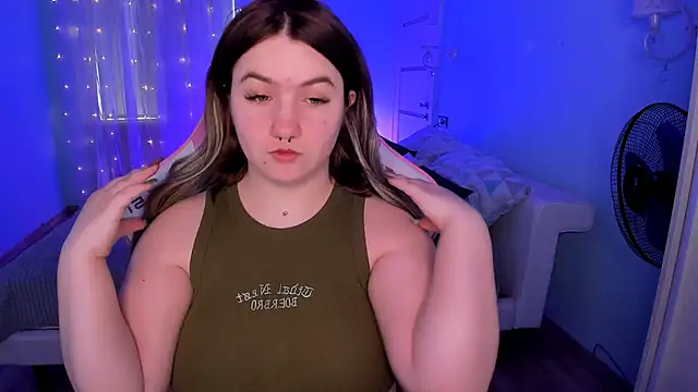 lovelyy julia online show from February 21, 5:20 am