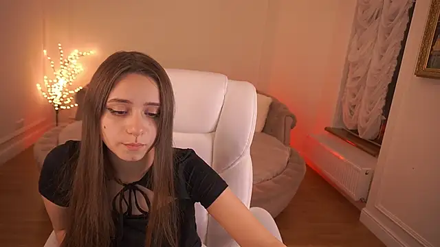 TinyNatalie online show from December 18, 10:02 pm